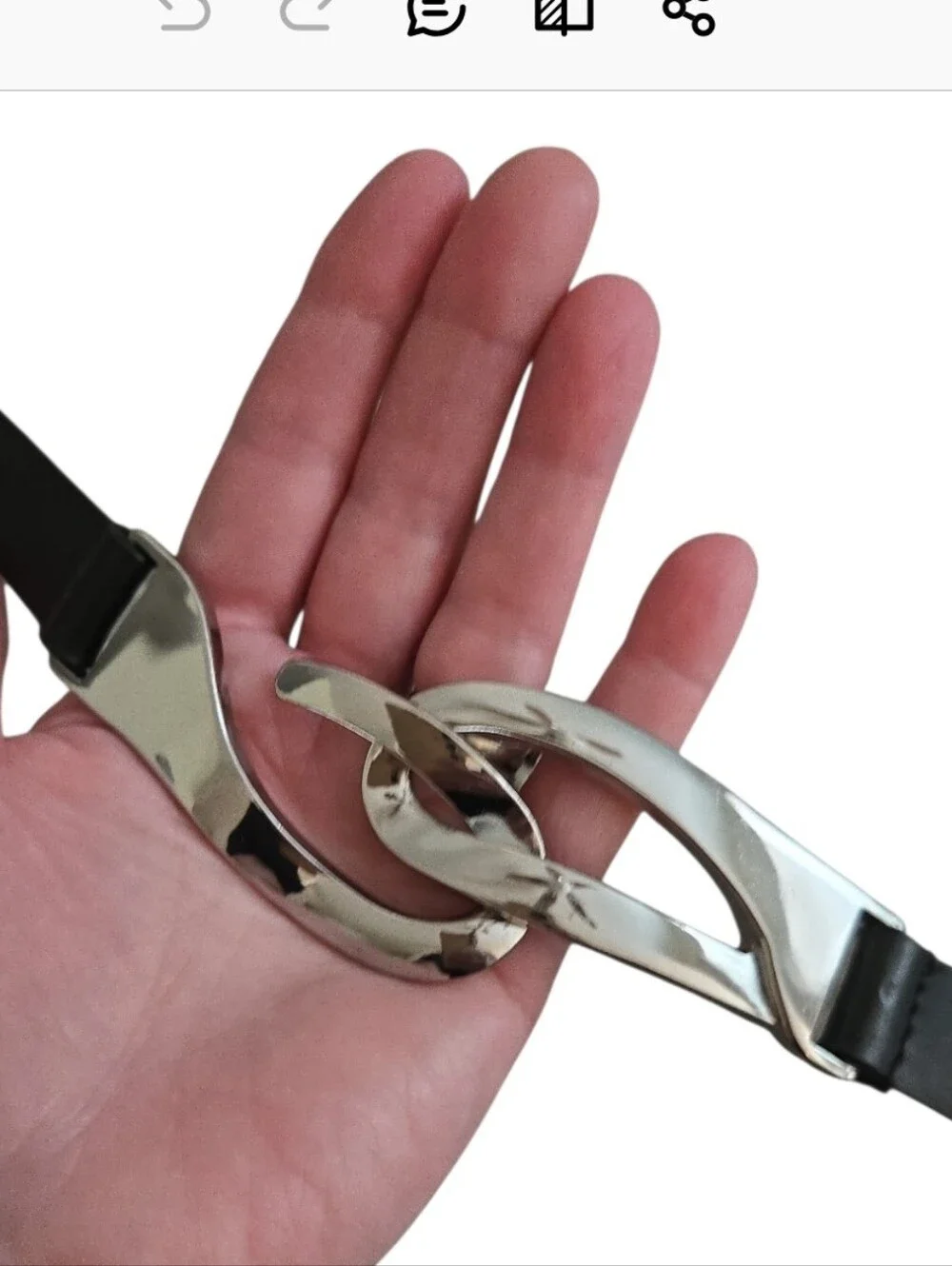 EC CHICO'S Skinny Belt With Interlocking Hook Clasp And Adjustable Waist Sz.M/L
